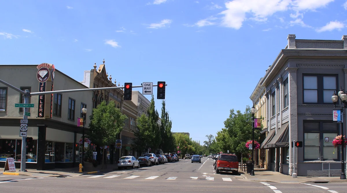 Albany, Oregon looking west down 1st Ave SW in the summer of 2014