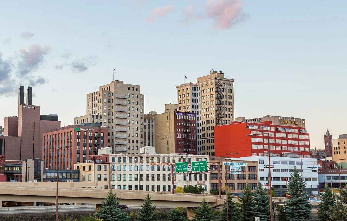 Duluth, Minnesota, as seen from the 5th Avenue bridge over I-35.