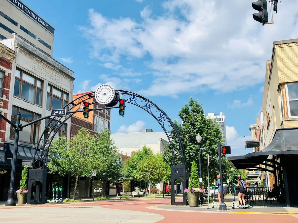 Evansville, IN