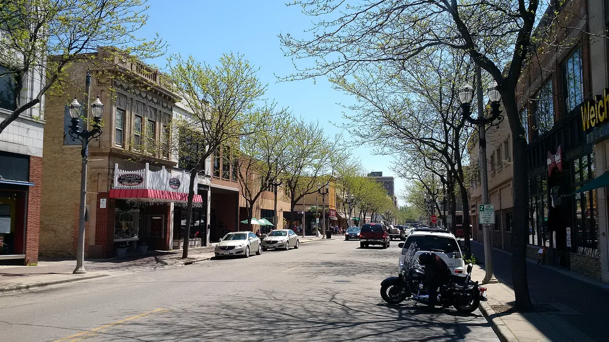 South on 6th Ave. from 56th St., Kenosha, WI