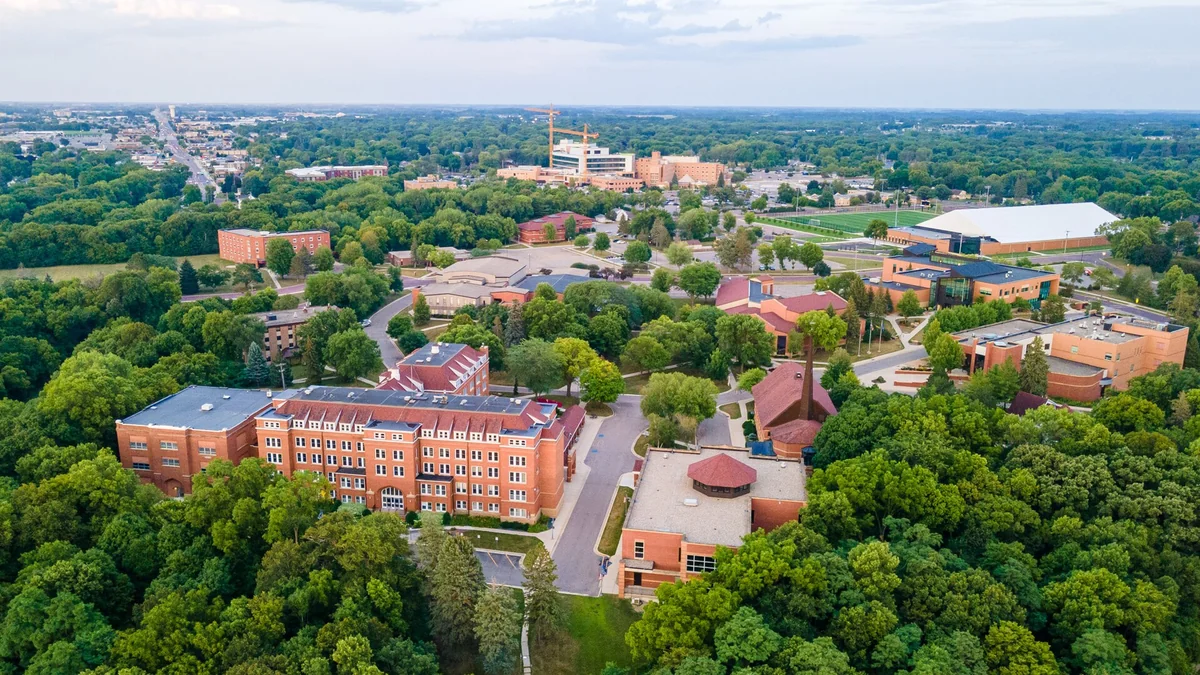 Aerial view of Bethany Lutheran College, Mankato, Minnesota