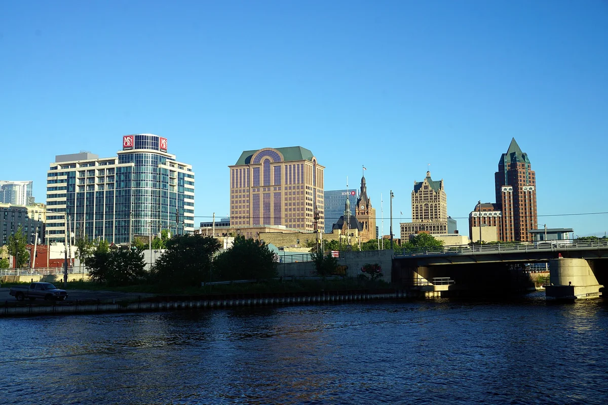 The skyline of Milwaukee, Wisconsin ( United States ).
