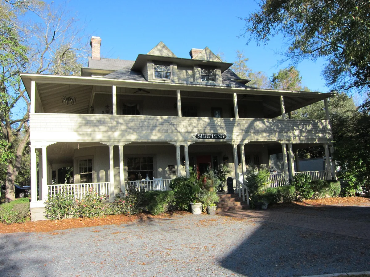 Mystic Cottage, 105 Magnolia Road, Pinehurst, North Carolina